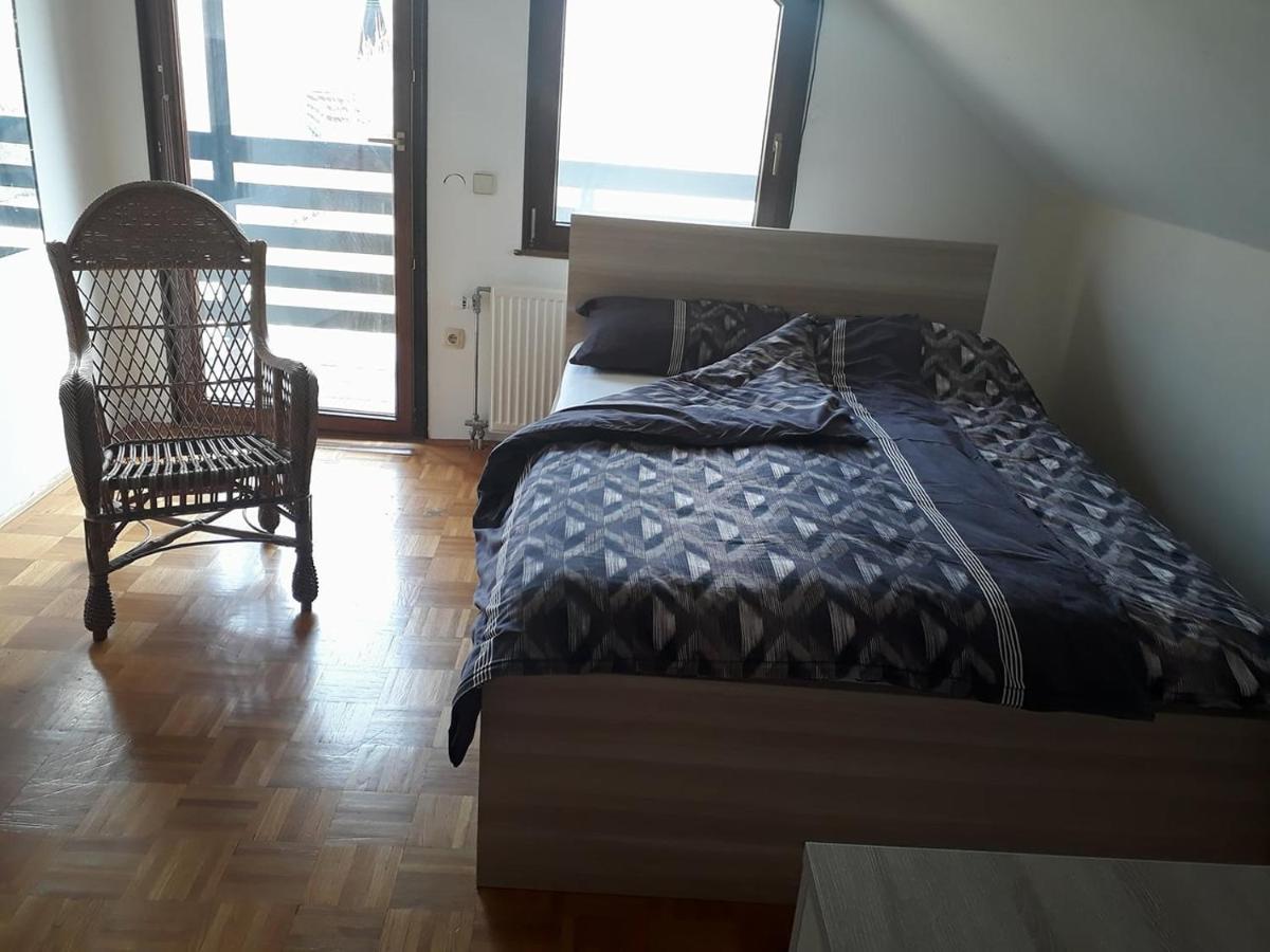B&B Cerne Polhov Gradec エクステリア 写真