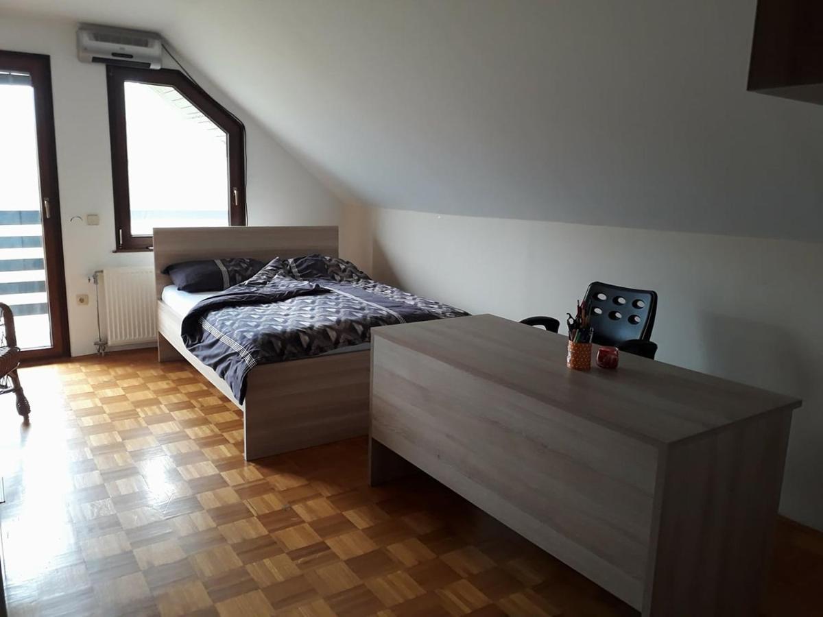 B&B Cerne Polhov Gradec エクステリア 写真
